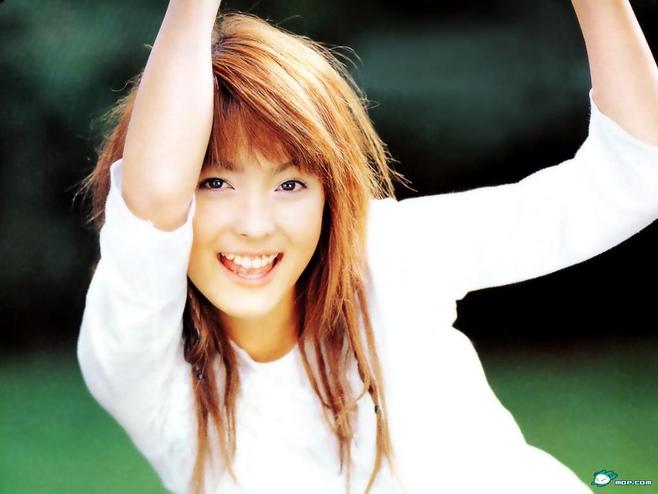 全球点击率最高的一首歌曲——nana《lonely》