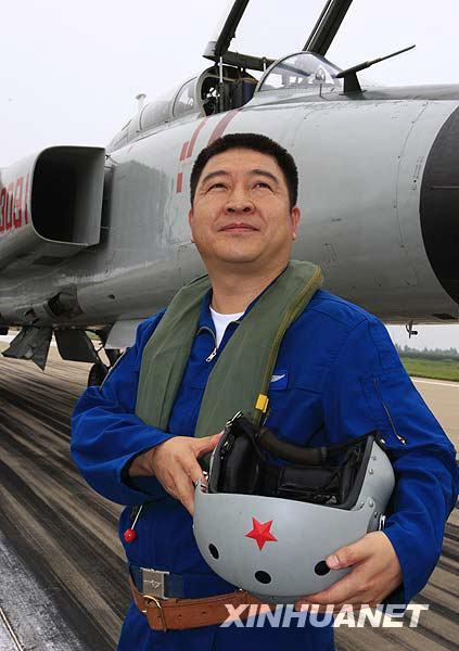 空中12个梯队带队长机[组图]