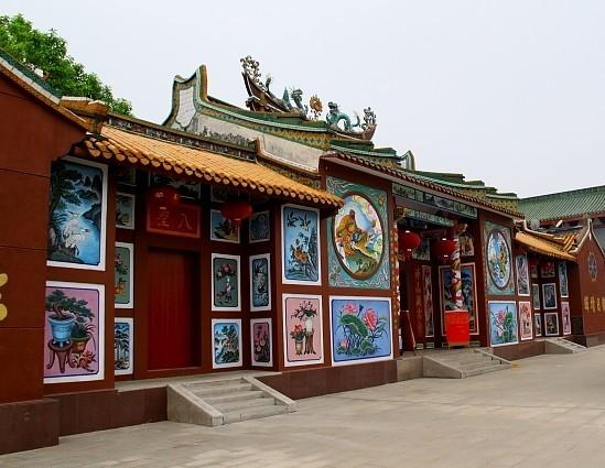 伴友登兴宁市神光寺即景 点击量[273] 回帖量[29]