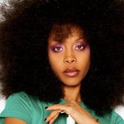 歌手Erykah Badu的头像