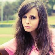 歌手Tiffany Alvord的头像