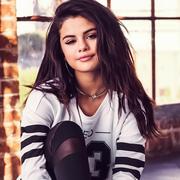 歌手Selena Gomez的头像