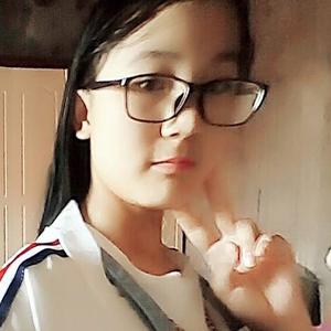 周鑫[女]